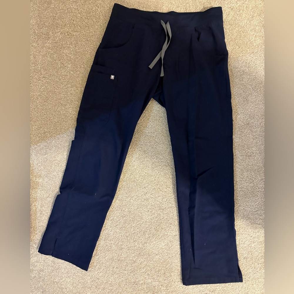 Women’s Figs scrub pants